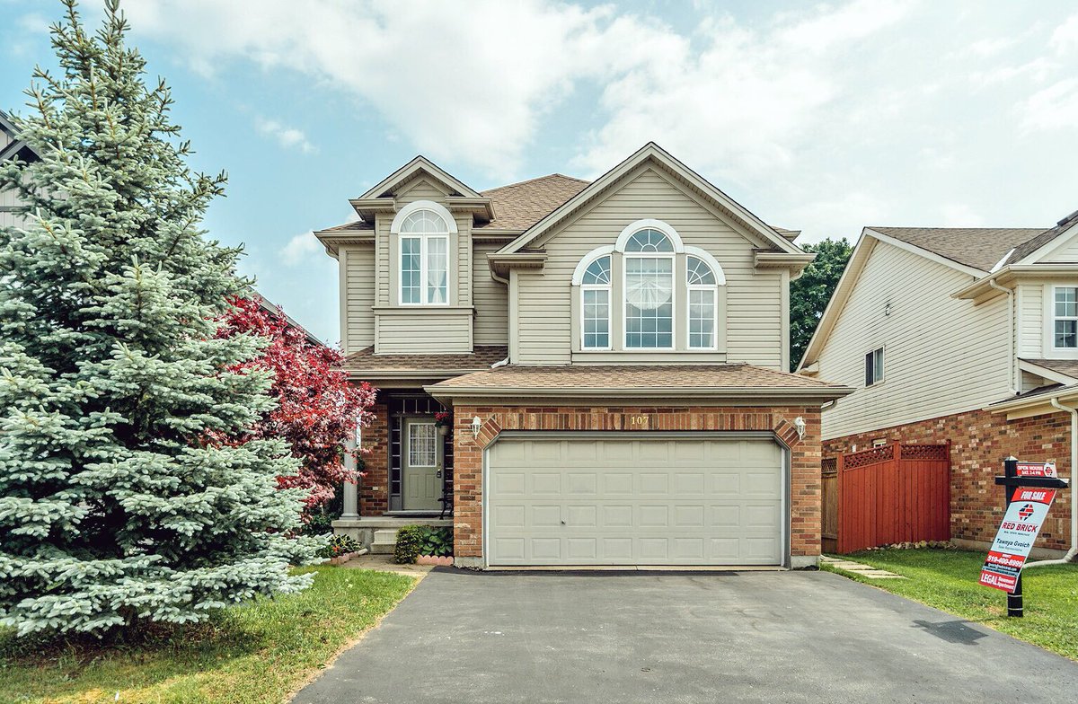 TawnyaGvoich's tweet photo. OPEN HOUSE | Drop by 107 Teal Drive this afternoon from 2-4pm for a closer look at this beautiful family home featuring a legal basement accessory apartment and conservation lot! #Guelph #ForSale #RedBrickREB https://t.co/4p3hRgyXjw