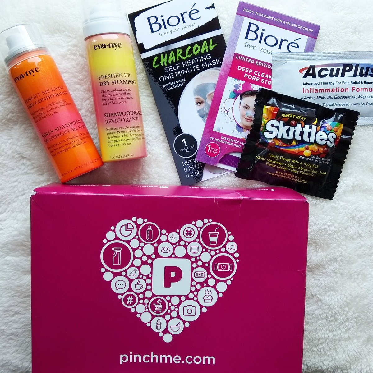KreatiuliCom's tweet image. Love my @pinchme box ❤️
#HappyPincher #pinchme #pinchmebox #freebies #pinchmesamples #freesamples #review