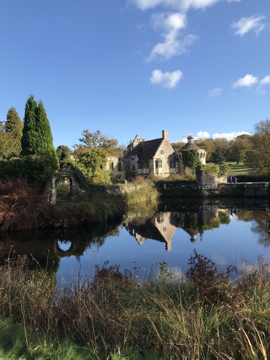 tssorcinelli's tweet photo. Every weekend visiting one of these gorgeous and picturesque sites @nationaltrust #history #familyout #excerciseoutdoor @Burgers2Beluga https://t.co/WPODkWHEdB