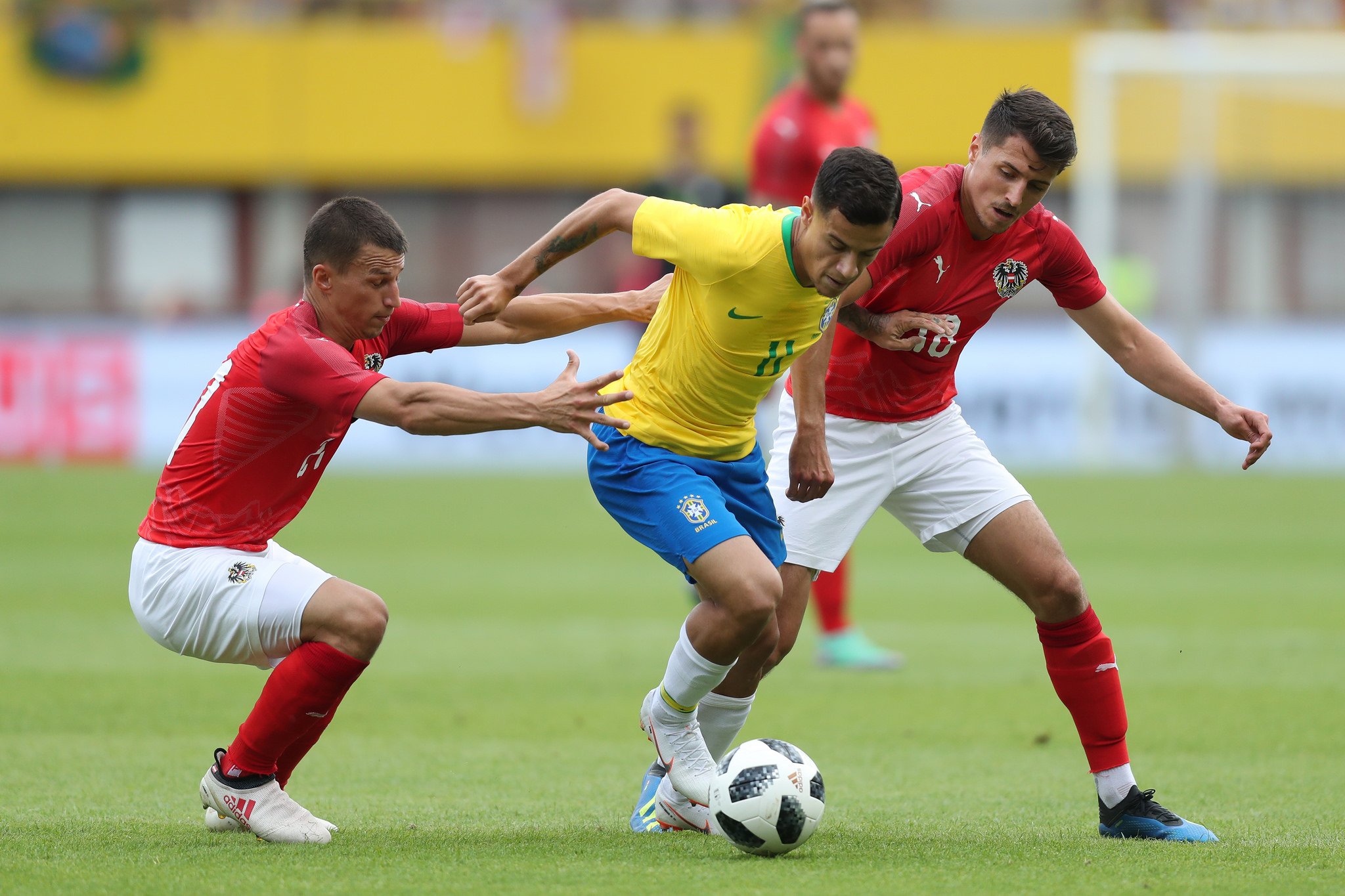 صور : كوتينيو في مباراة البرازيل - النسما 3-0 ( 10-06-2018 )  DfV9i-dXkAA6i1J