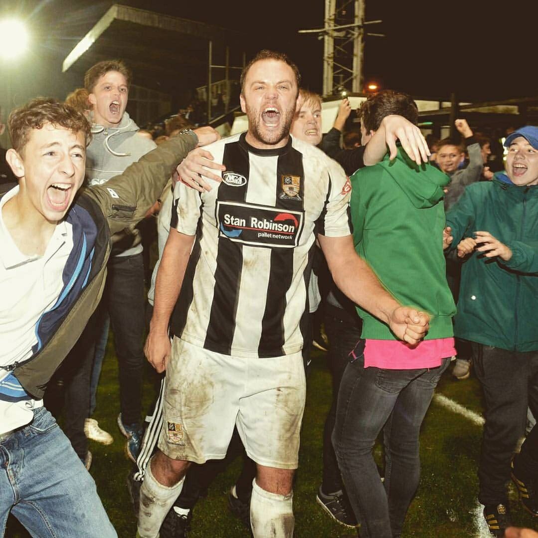 Great news that Pezza is staying! Kyle Perry has agreed terms with Manager Steve Burr and will be with us for the 2018/19 campaign.