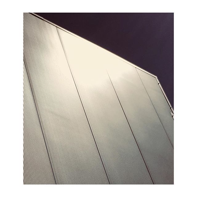 Sibilcita's tweet photo. Schimmer 2, diesmall Metall.
-
#minimal_lookup #arkiminimal #archilovers #architecturelovers #architecture_view #minimalmood #explore_minimal #pocket_minimal #archi_features #tv_minimal #1_unlimited #mymetalfix #metallicstructures #urbanphotography #stru… https://t.co/bZ1Mgi8MdJ https://t.co/rcS3cmjsYk