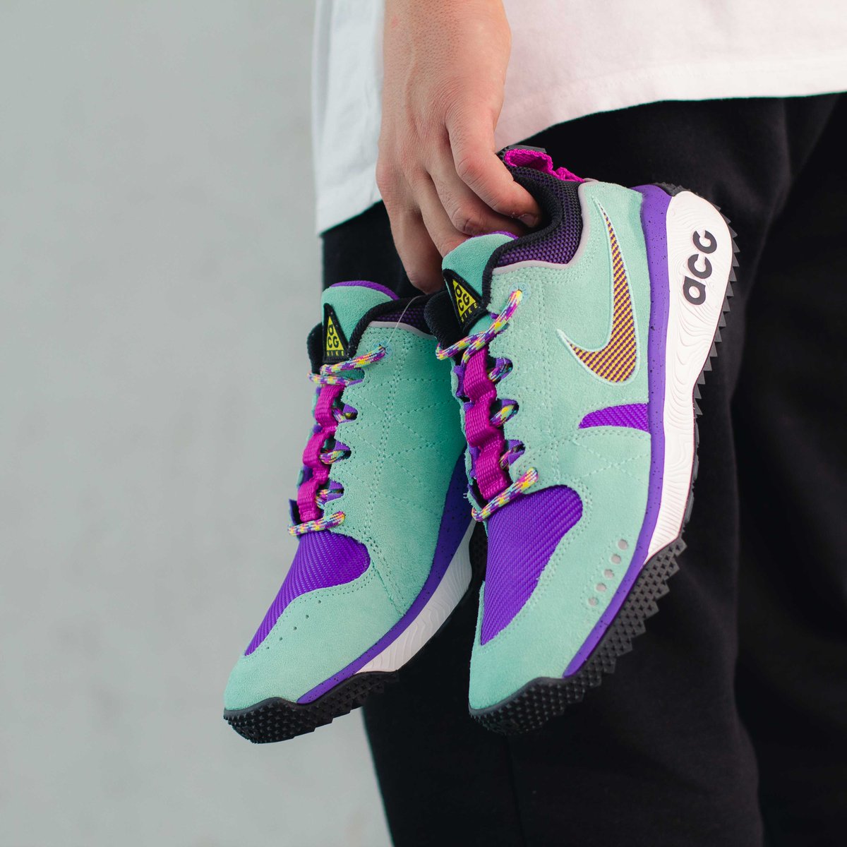 nike acg dog mountain emerald rise