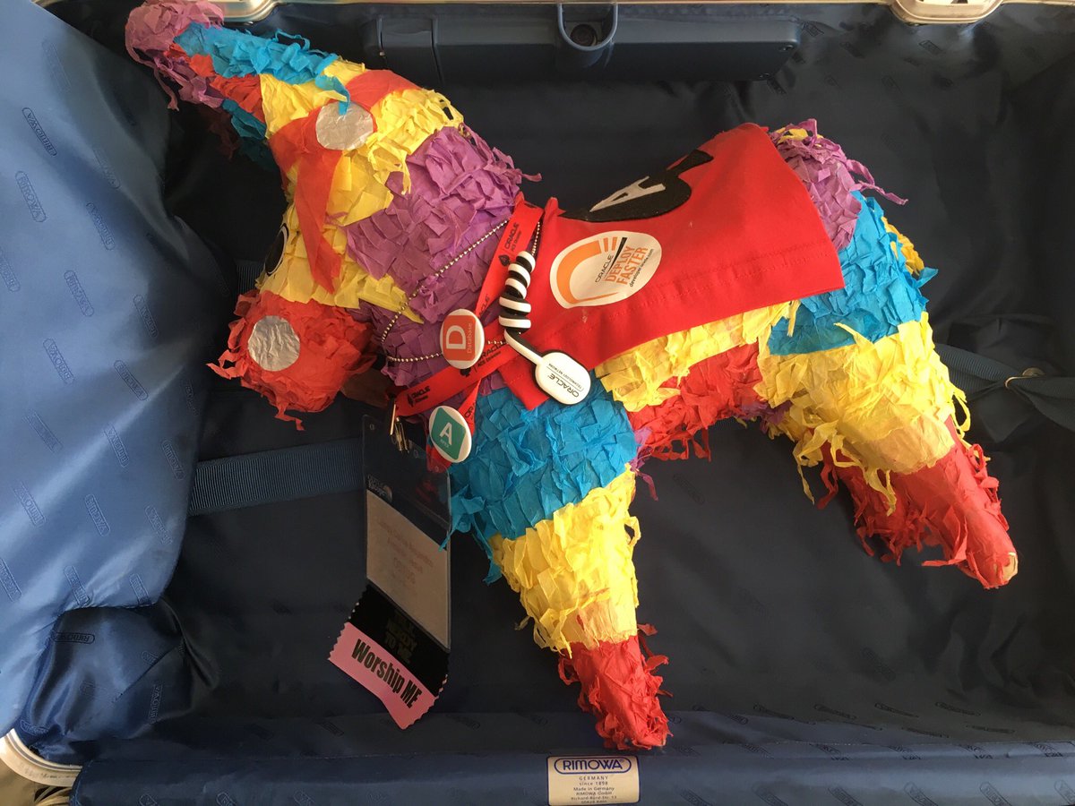 LumpyACED's tweet photo. Yeeehaw! On my way to #Kscope18 and meet all my friends again. Stretch your selfie-arms, it‘s time to make memories! https://t.co/Nha5zkbYRt