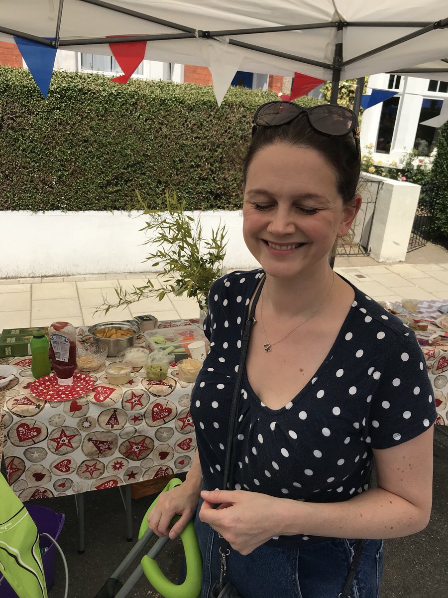 ThorntonLife's tweet photo. Ok- bad picture but Cllr @JaneEdbrooke enjoying self at Hydethorpe rd street party! https://t.co/EPQtmPDcRY