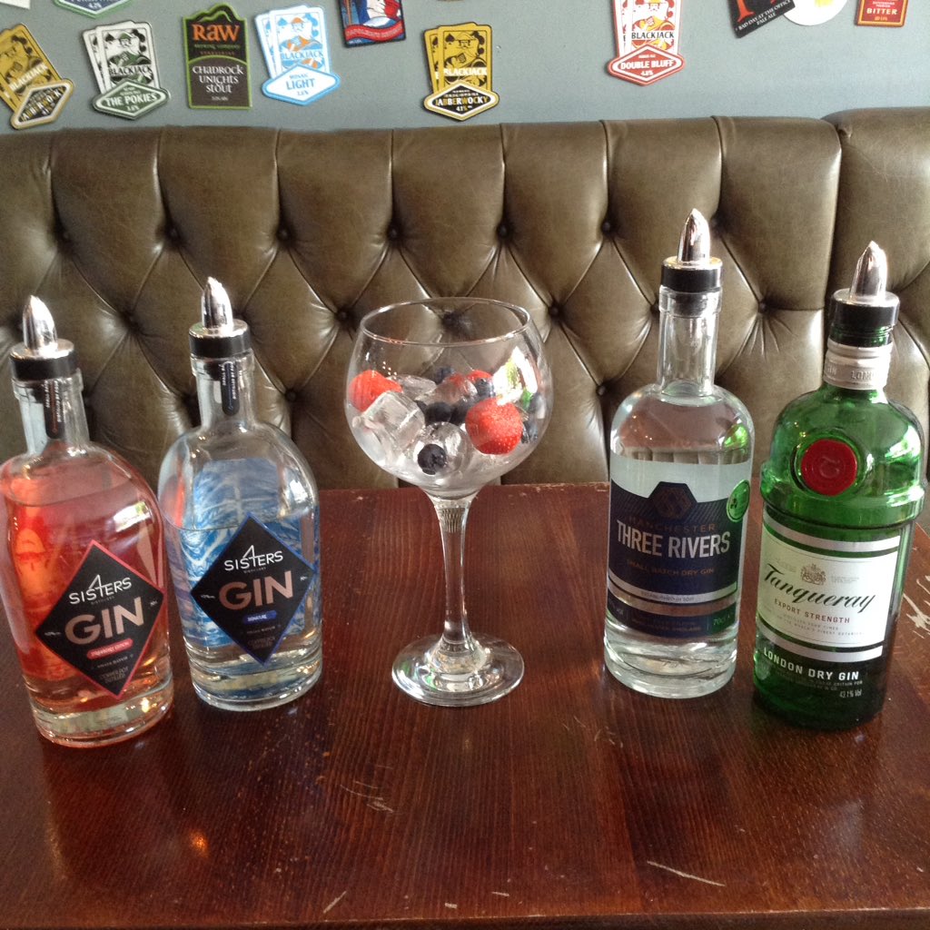 maltdogmonton's tweet photo. World Gin Day? How about world gin weekend? Come and enjoy a glass of @foursis4ers, @ThreeRiversGin and Tanquary in the sun. #WorldGinDay #foursis4ers #threeriversgin #tanquary #SundayFunday https://t.co/bEQTBXJzJe
