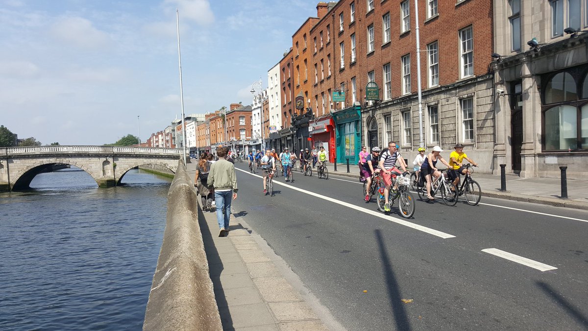 CiaranCuffe's tweet photo. Good crowd on #LiffeyCycle today. Time to channel this enthusiasm and get all political reps on board https://t.co/I2YQSaGyvx