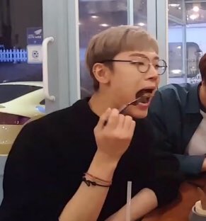 ง่อนง่อน tweet media