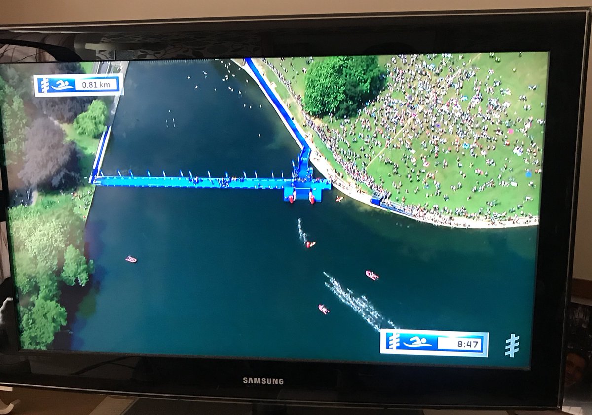 Reading_Tri's tweet image. .@WorldTriLeeds is well under way - feeling inspired and fancy giving it a go? (our lake @Tri2O is just as spectacular!) Still bags of time (12 weeks!) to train for our race - entries available here: riderhq.com/events/76181/r…