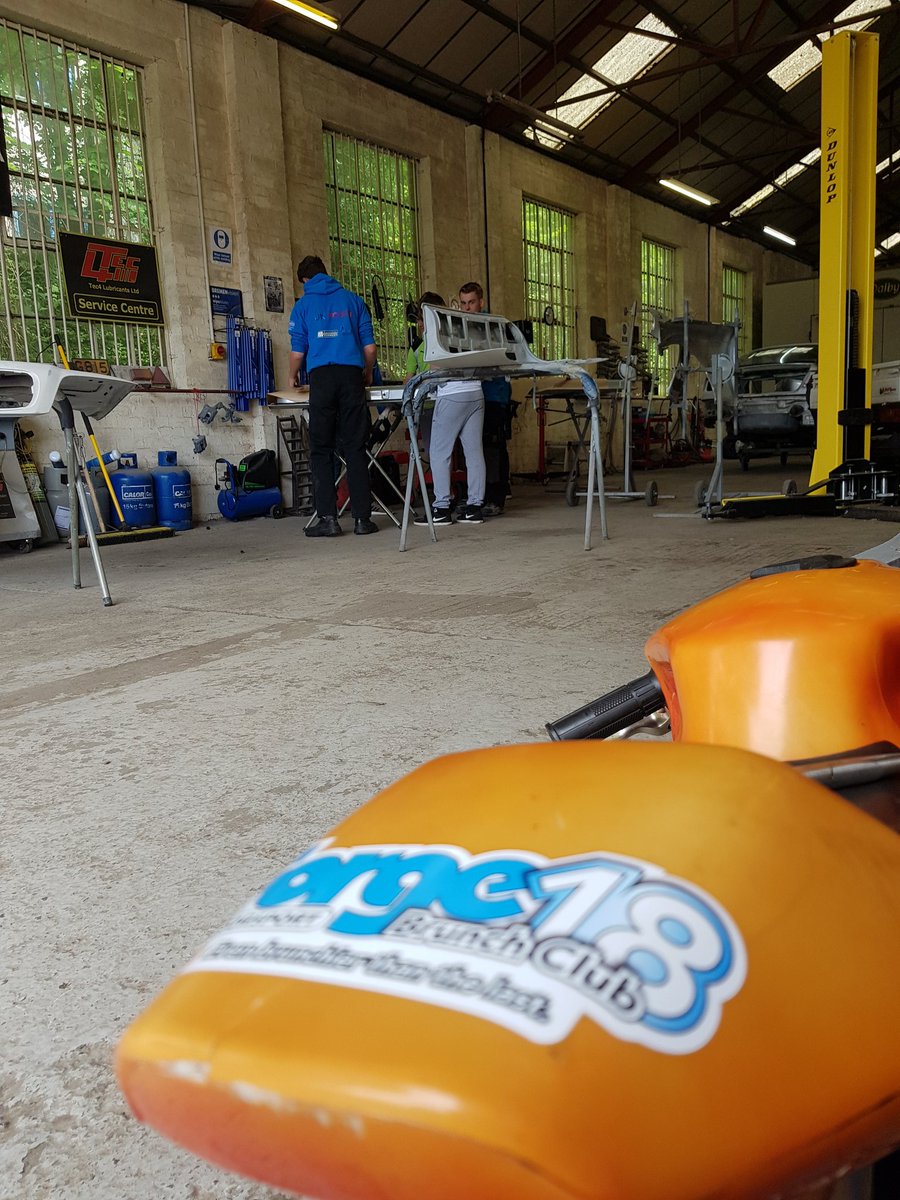 Esquire_Auto's tweet photo. This weekend's #KPyouthproject sees the car in primer and the lads are blocking it down ready for colour. Who can't wait to see the colour? @eurocartel @ColourIdeaLtd @Scott_Sovereign @BlackNovaDesign @whitehorse @GoodingAccounts @Tec4Lubricants @RecognitionExpr @WorkWiltshire https://t.co/T4fCbvLUgL