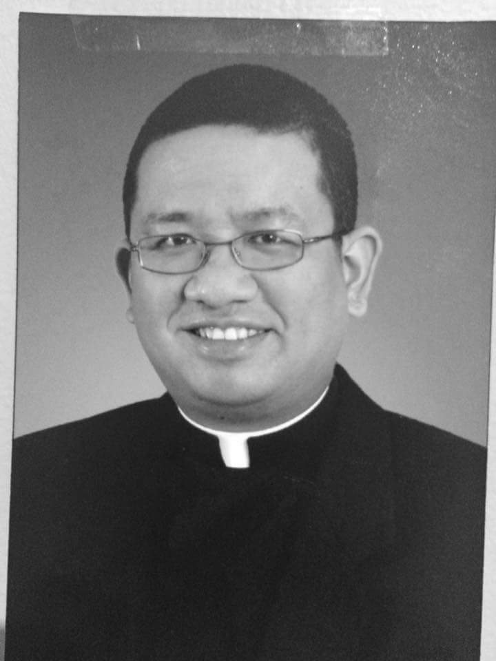JUST NOW: Rev. Fr. Richmond Villaflor Nilo, a priest from the Diocese of Cabanatuan was gunned down by unidentified men in San Pablo Chapel Zaragoza, Nueva Ecija. Please brothers and sisters, let us pray for the soul of Fr. Richmond. 
 
(Repost from Kabataang Sakristan FB)