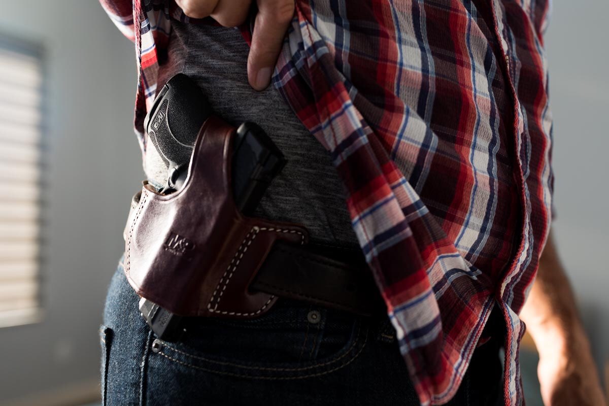 How do YOU carry your Shield? #mandp #concealcarry #personalprotection #guns #concealgear
