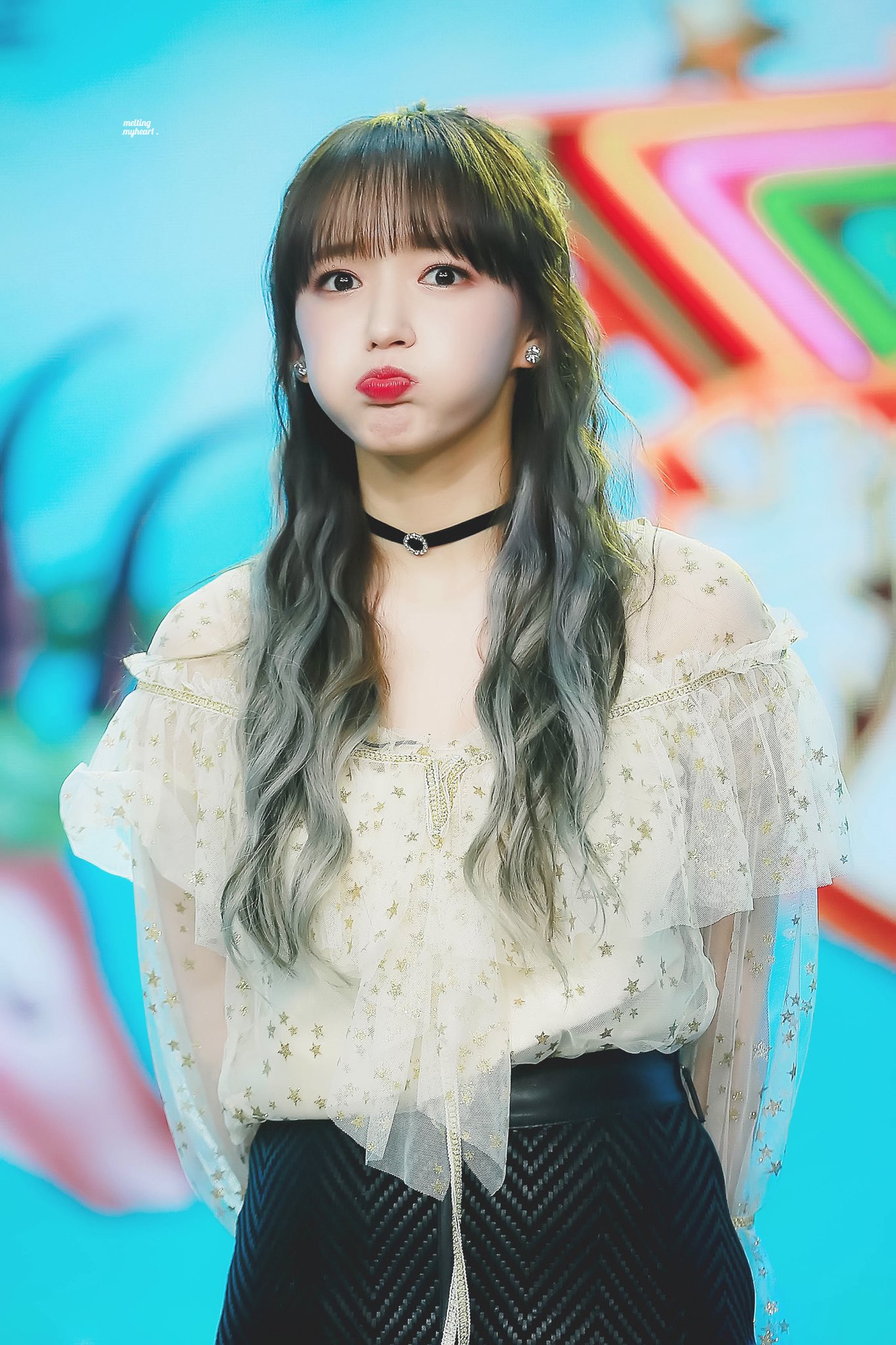 DfVK0SyVAAEPm9f.jpg:orig