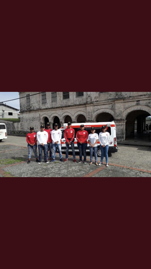 YoyiFernandezu's tweet photo. En la madrugada de hoy domingo @CruzRojaPanama ha perdido uno de sus mejores hombre. Colón lo vio nacer y firmar muchos jóvenes como voluntarios. Descansa en paz hermano Pepe nunca te olvidaremos @rbrito99 @crportobelo @Sinaproc_Panama @donderisja https://t.co/abf26RGDta