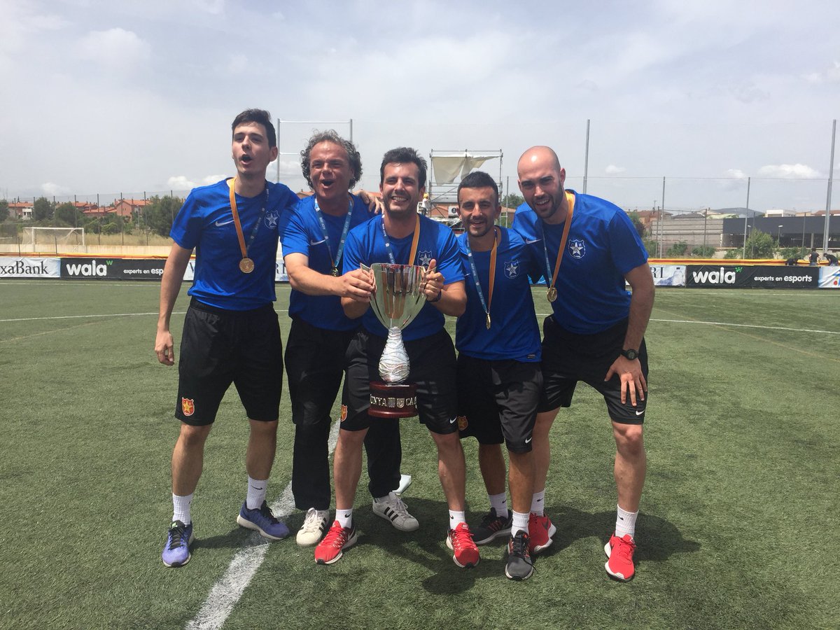 CFDamm's tweet photo. CAMPIONS DE CATALUNYA!!!!!

FC Barcelona 1 - CF Damm 3

Una molt bona proposta de joc i lluita ens ha portat a guanyar un grandíssim campionat. 

Enhorabona a jugadors i tècnics de l’Aleví A. Gràcies CAMPIONS! https://t.co/uHZhwu1pCh