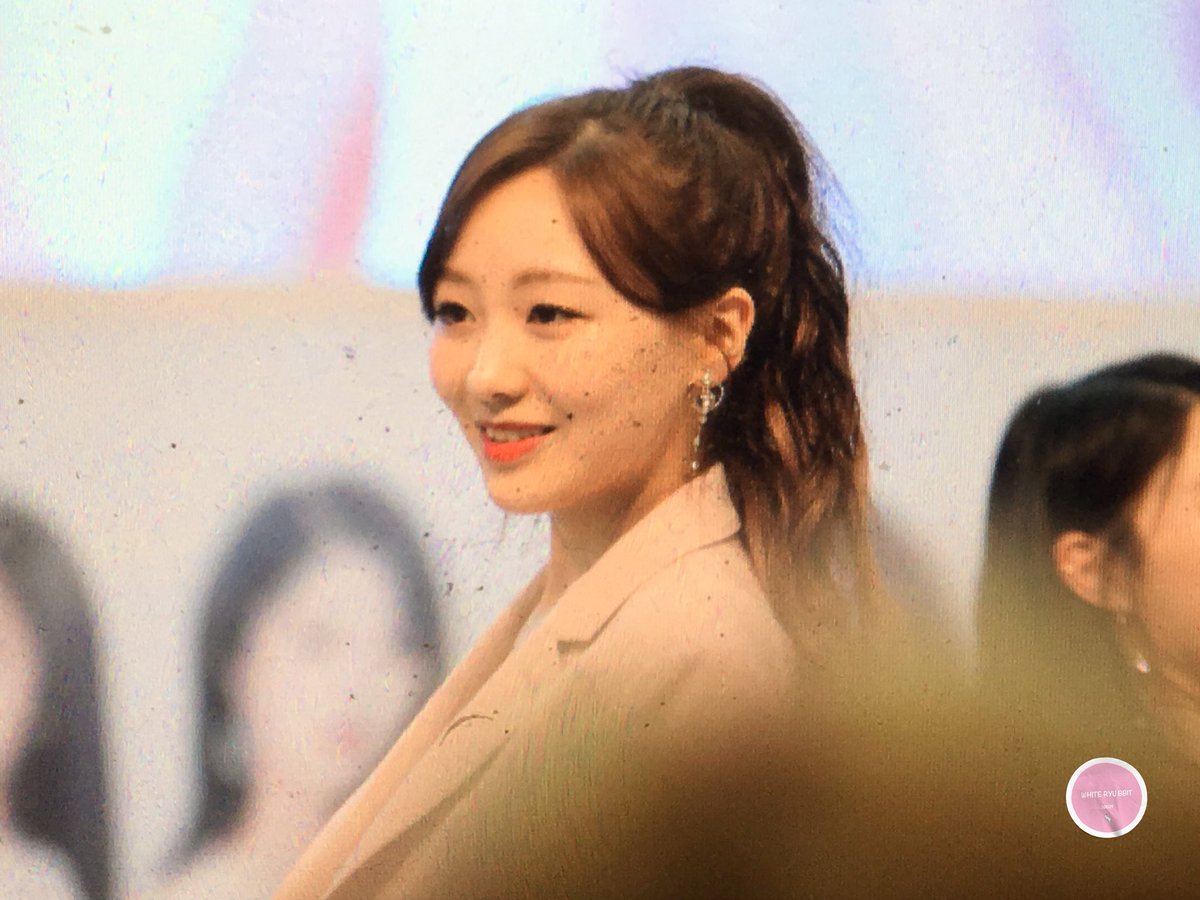 180607 일본 프로모션 프리뷰
#러블리즈 #류수정
수정아 조심히 한국 돌아가~~~