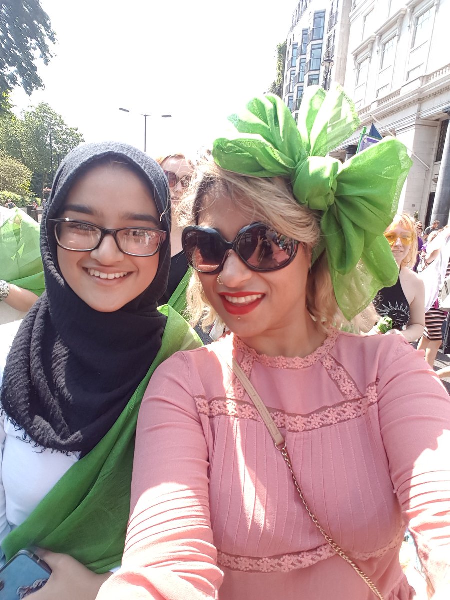 bookladyjb's tweet photo. My niece and I taking part in the #PROCESSIONS2018 thanking the women of the past for paving the way for our present and future #votesforwomen #suffragettes #100yearsago #100yearsofvotes https://t.co/jrDW7ijqDD