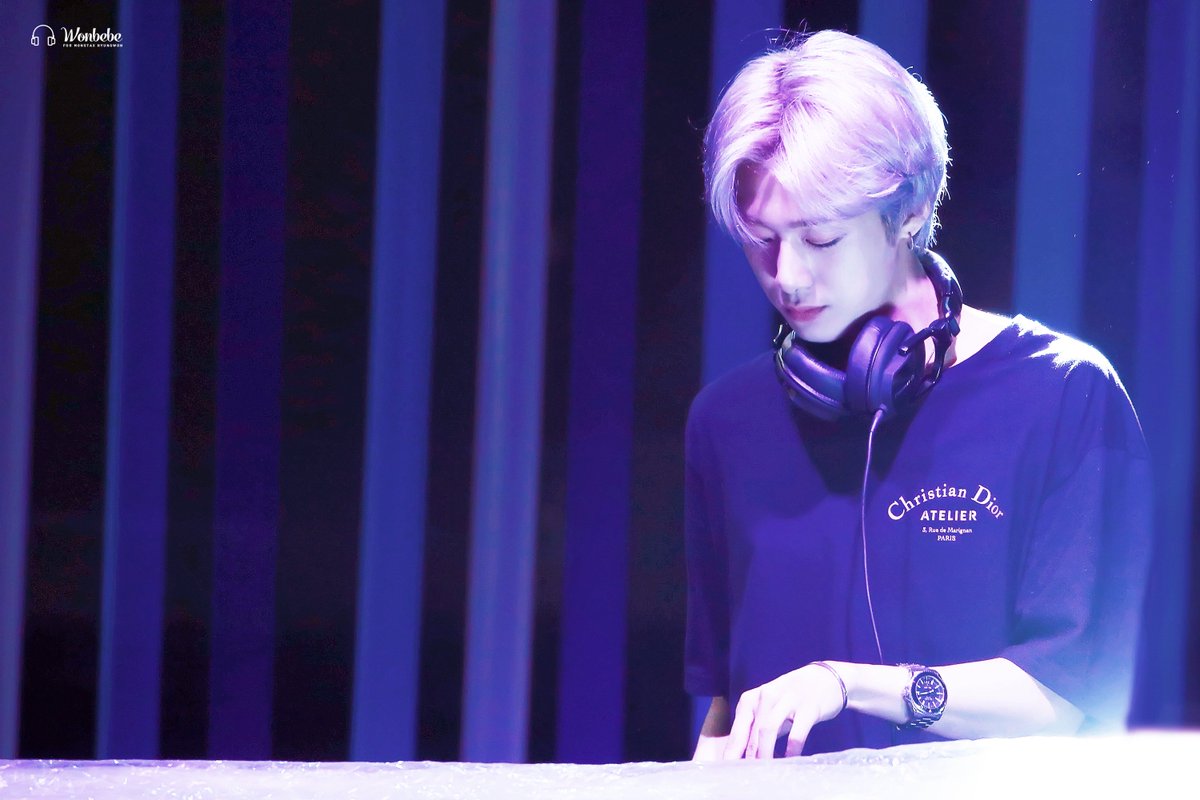 hyungwonmxpics's tweet photo. cr. wonbebe https://t.co/i4XW5DrGQH