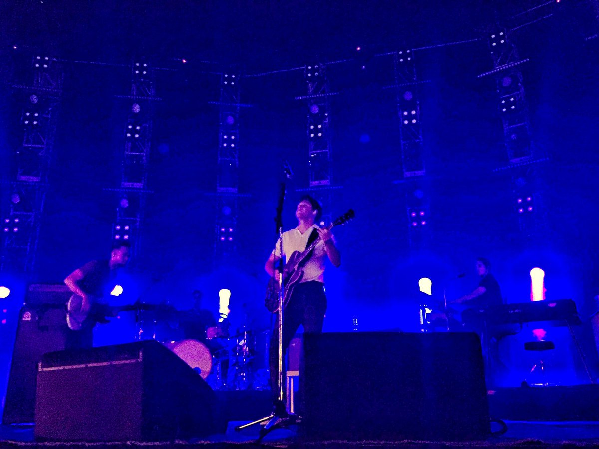 philconcerts's tweet photo. Niall Horan opens #FlickerTourManila with On The Loose. https://t.co/kWdJeikicT