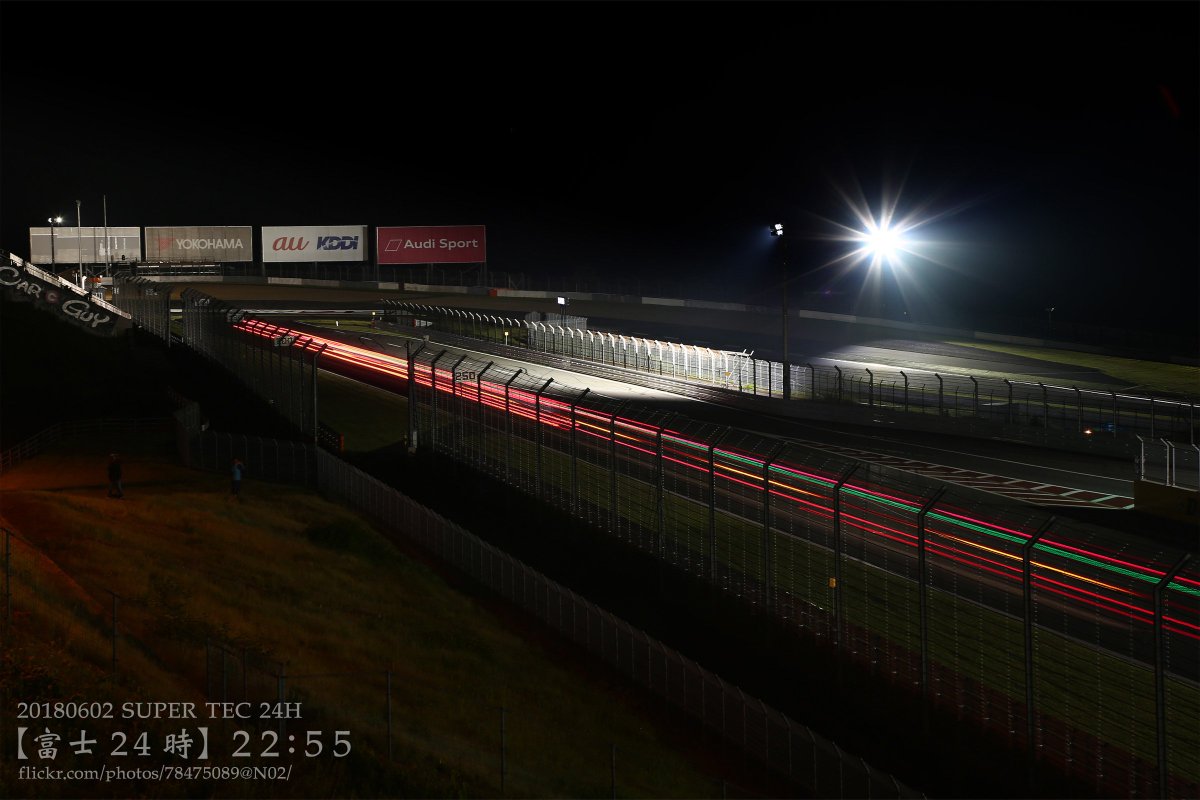 no07t_suzuki's tweet photo. 【富士24時】
22:55〜23:50
#S耐 #スーパー耐久 #supertec #富士24時間 #富士24h #fsw #富士スピードウェイ #ナイトセッション
#光跡 #夜景 #lighttrace #nightscape #レーザービーム #laserbeams #ヘッドライト #テールライト https://t.co/6lumo2EP5Y