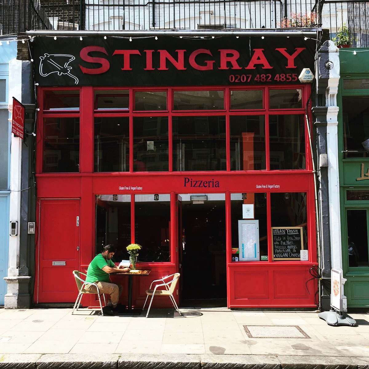 Hello Sunshine 🌤
Bask in the sunshine while you enjoy your meal or come on in. 
#pizzapasta #pizzaislife #glutenfreepizza #glutenfreevegan #tufnellpark #kentishtown