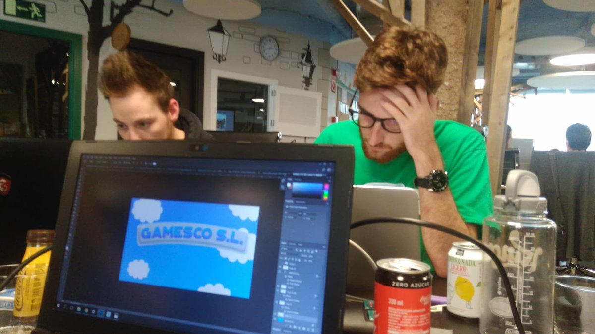 PautoliMartin's tweet photo. The stress is still here in the #KingGameJam in Barcelona😱!!! Hurry up hurry up!! #ThunderCloud  @Dimas_Alcalde @MathisPaturle @SergiSolares @Benny_Veras 👑🌩️ https://t.co/i5aWLxBz7u
