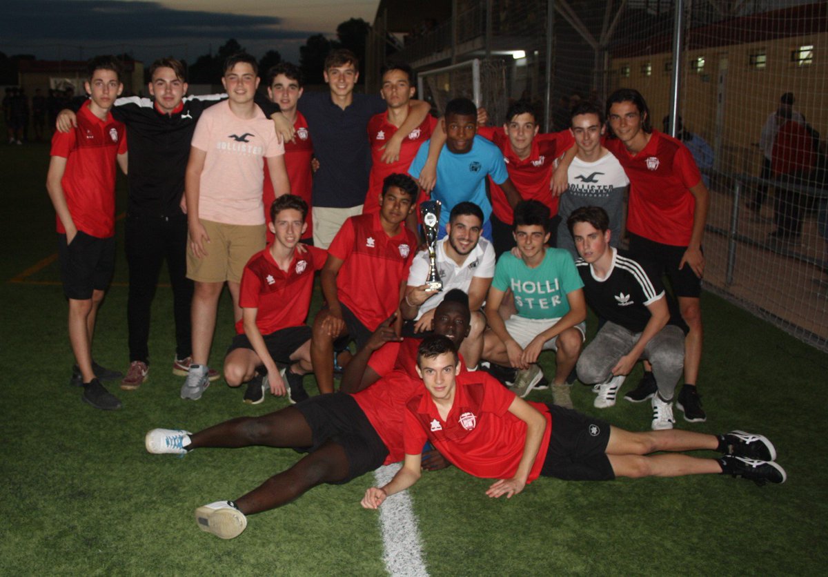 Historics_VLC's tweet photo. Nuestro equipo Cadete se proclama vencedor del Torneo Miguel Tendillo. ¡¡¡Enhorabuena!!!!
#AmuntHistorics #SomHistorics https://t.co/RnohVQs6bK