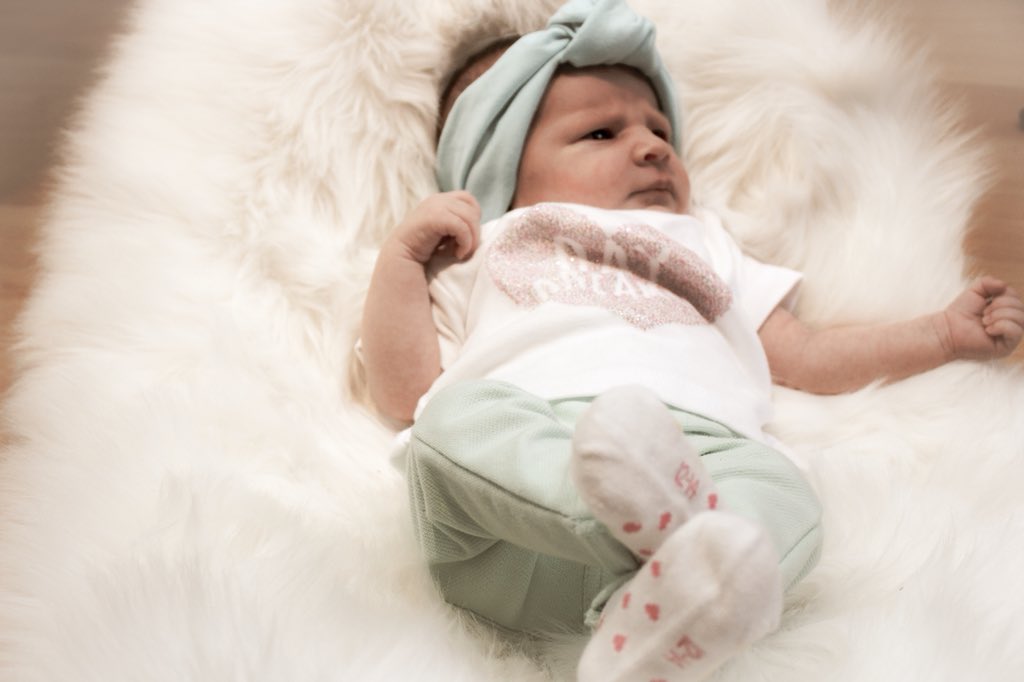 leti_muc's tweet photo. Fotoshooting 🍼❤️
Herzlichen Dank, an die liebe Alex und ihrer kleinen Tochter Sophie (14 Tage alt) Danke für euer Vertrauen. 

Kamera: @CanonDEU https://t.co/pDqEfJ0MjM