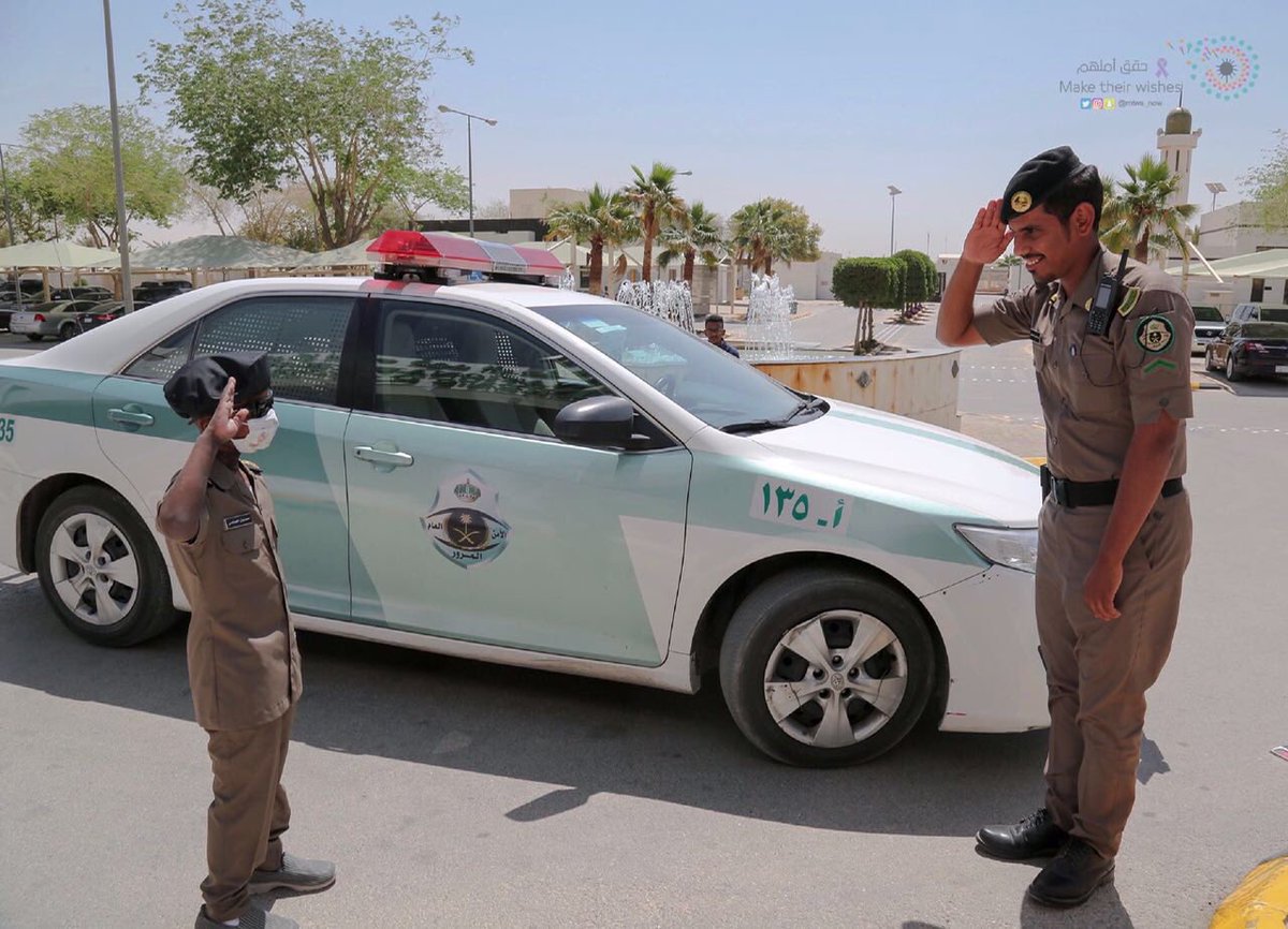 JawalWatani's tweet photo. مرور الرياض يحقق رغبة أحد محاربي السرطان بممارسته دور رجل المرور. #السعودية #saudi #ksa #الرياض #جدة #مكة #المدينة #الدمام #الخبر #الظهران #الاحساء #الشرقية #القصيم #بريدة #عنيزة #تبوك #عسير #ابها #الباحة #الجوف #نجران #جازان #الطائف  #العوامية  #القطيف https://t.co/rubrfGXeWS