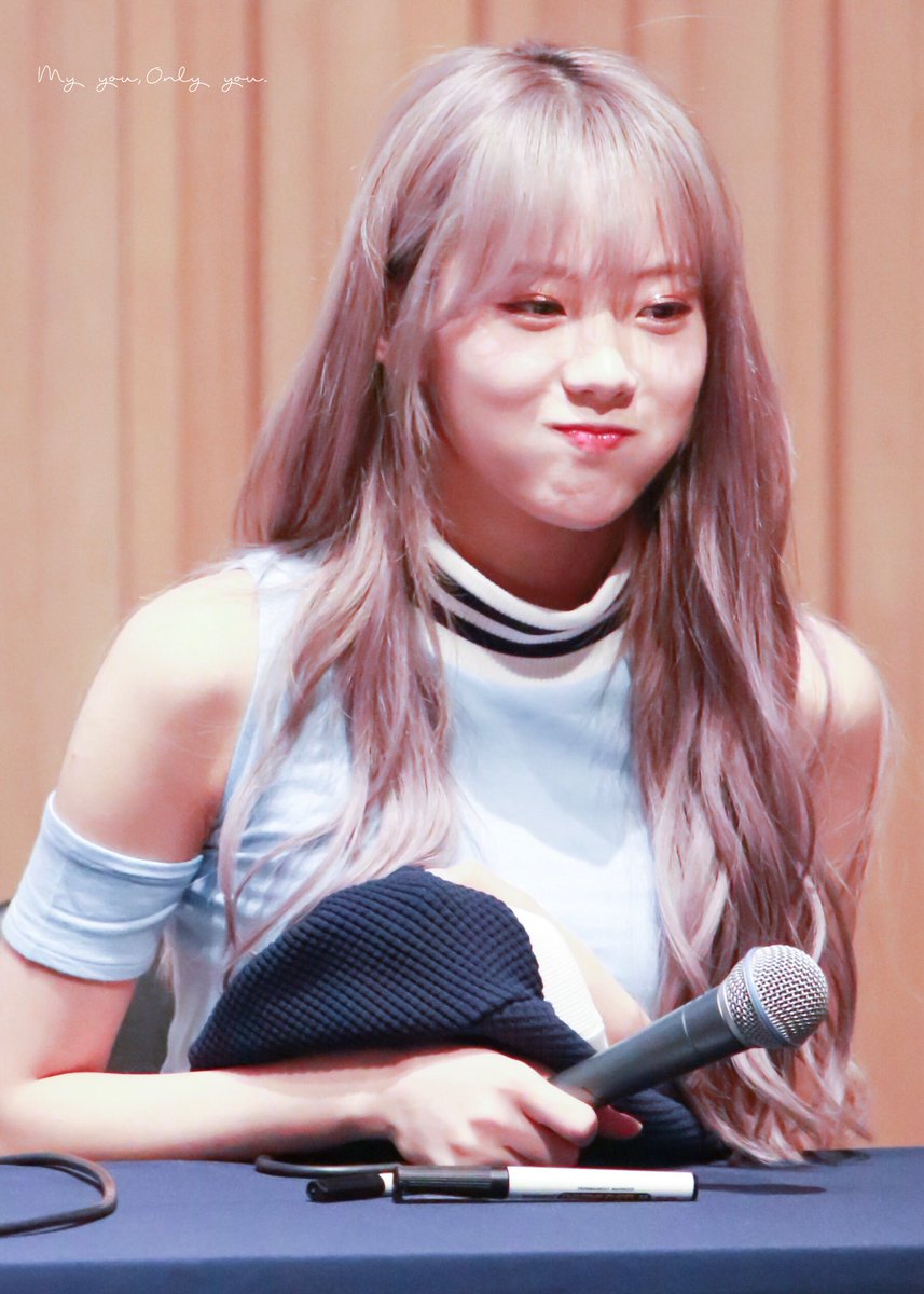 MyouOnlyou's tweet photo. 180421 JCC아트센터 팬싸인회💕
#우주소녀 #WJSN #루다 #Luda #루루짱 #다니 @WJSN_Cosmic https://t.co/fp9Nbl9Hjv