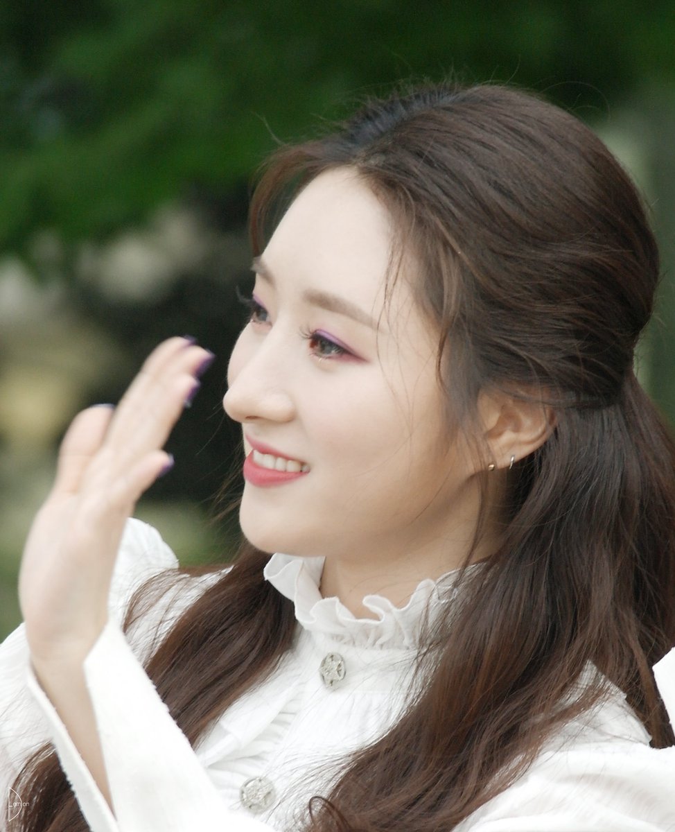 180605 더쇼 하이터치회
#드림캐쳐 #DREAMCATCHER #수아 #김보라
