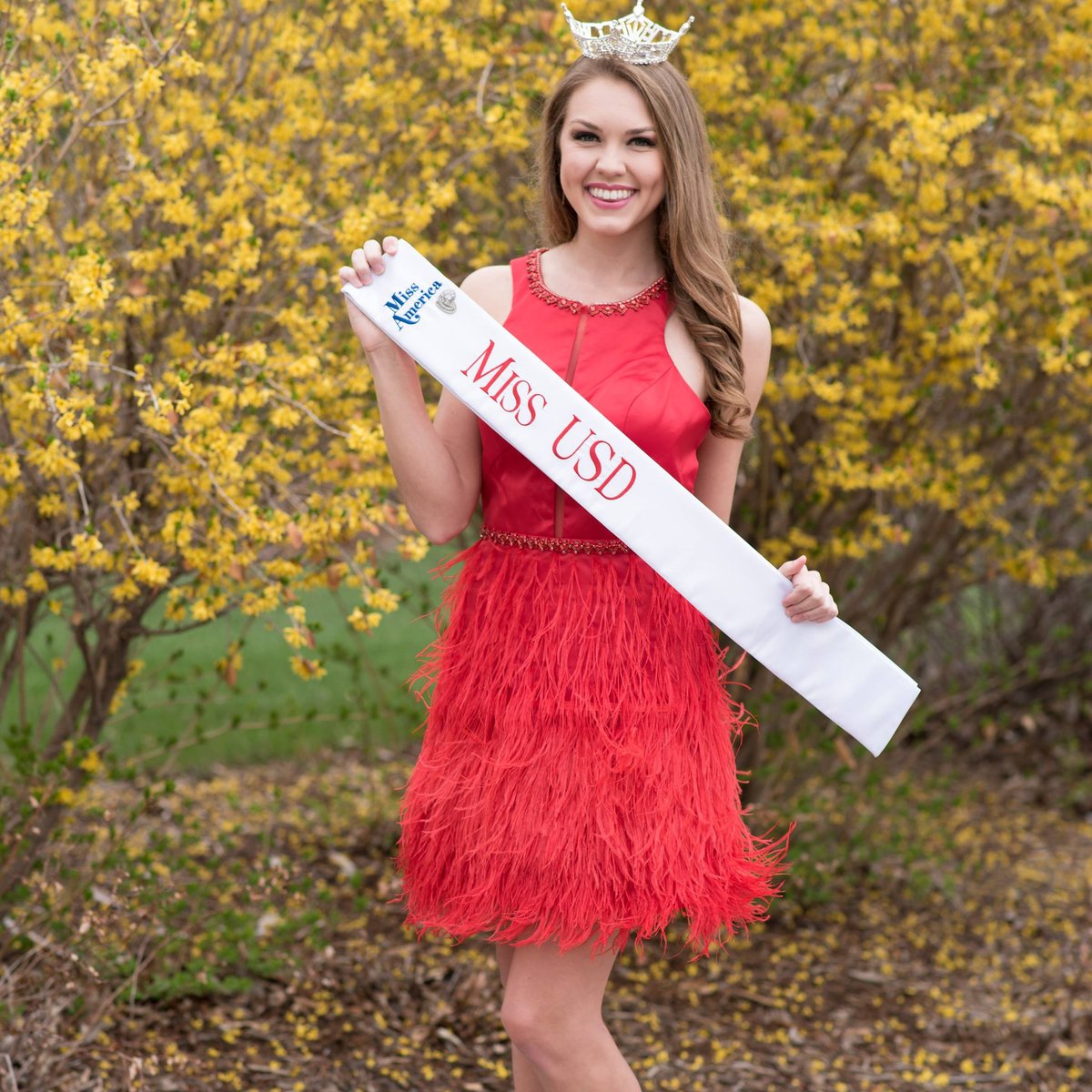 Here we go!!! I'm on my way to Hot Springs for Miss South Dakota week! 👑 I will be posting updates everyday on Instagram and Facebook.

#MissUSD #missusdadventures #MissSDBound #MissSD18 #Universityofsouthdakota