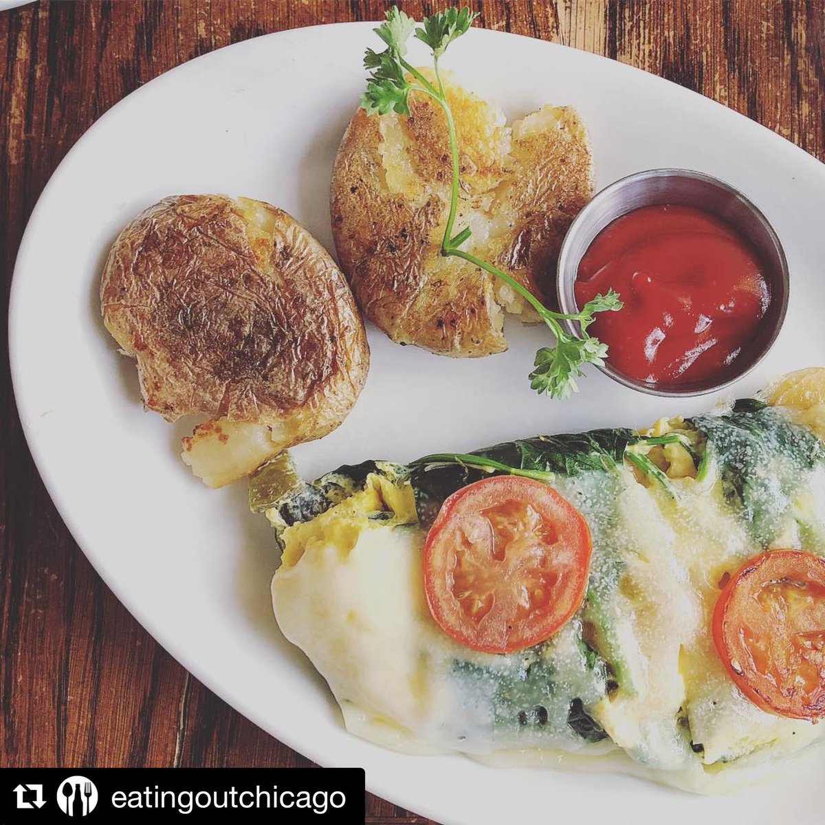 revivalsc's tweet photo. You could have soggy, stale cereal with milk you forgot you bought that you have to smell to make sure it’s still fresh..or you could have a beautiful, freshly-made Poblano Spinach 3 egg omelette from Revival 🍳 https://t.co/DsU6pN69Ts
