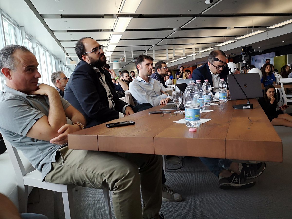 simonapadoan's tweet photo. L' altro tavolo della Giuria durante l' ascolto del team 4 @MarioCostant1 @Teo0 #sharingfuture #sharinginnovation #robothon2018 https://t.co/1lmy9ahysU