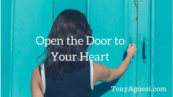 TonyAgnesi's tweet photo. Have you asked Jesus into your heart? He is waiting, knocking on the door of your heart, ready to give you a new life that will last forever. https://t.co/PW5m7hQBMj #Catholic #CABLGP #SundayBlogShare https://t.co/yMhWN8zkdg