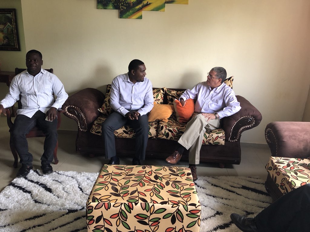 AmaranteBaret's tweet photo. Visitando al compañero Juan Mieses, junto a Alcides Pascual, Jhony,Francisco Nolasco, entre otros que nos reciben en La Victoria #SDNconAmarante https://t.co/M8svpRHKqG