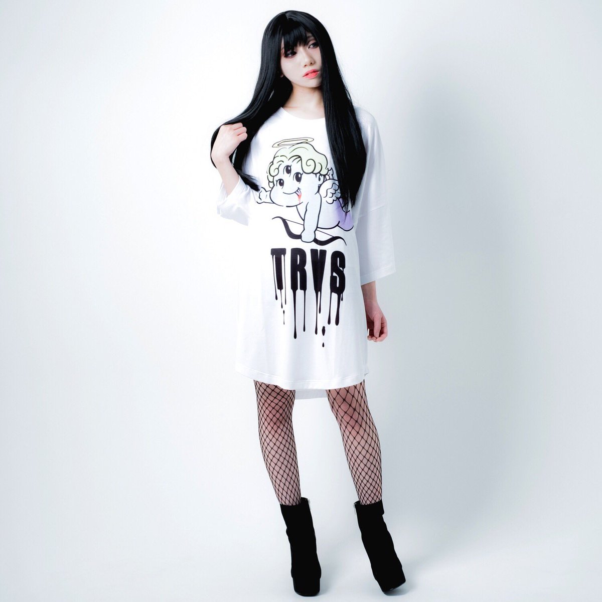 Travas Tokyo No Twitter Travas Tokyo New Arrival サイケデリックな色合いのオリジナル三つ目天使 Three Eyes Round Hem Big Tee 5 900 Tax 近日発売 Coming Soon