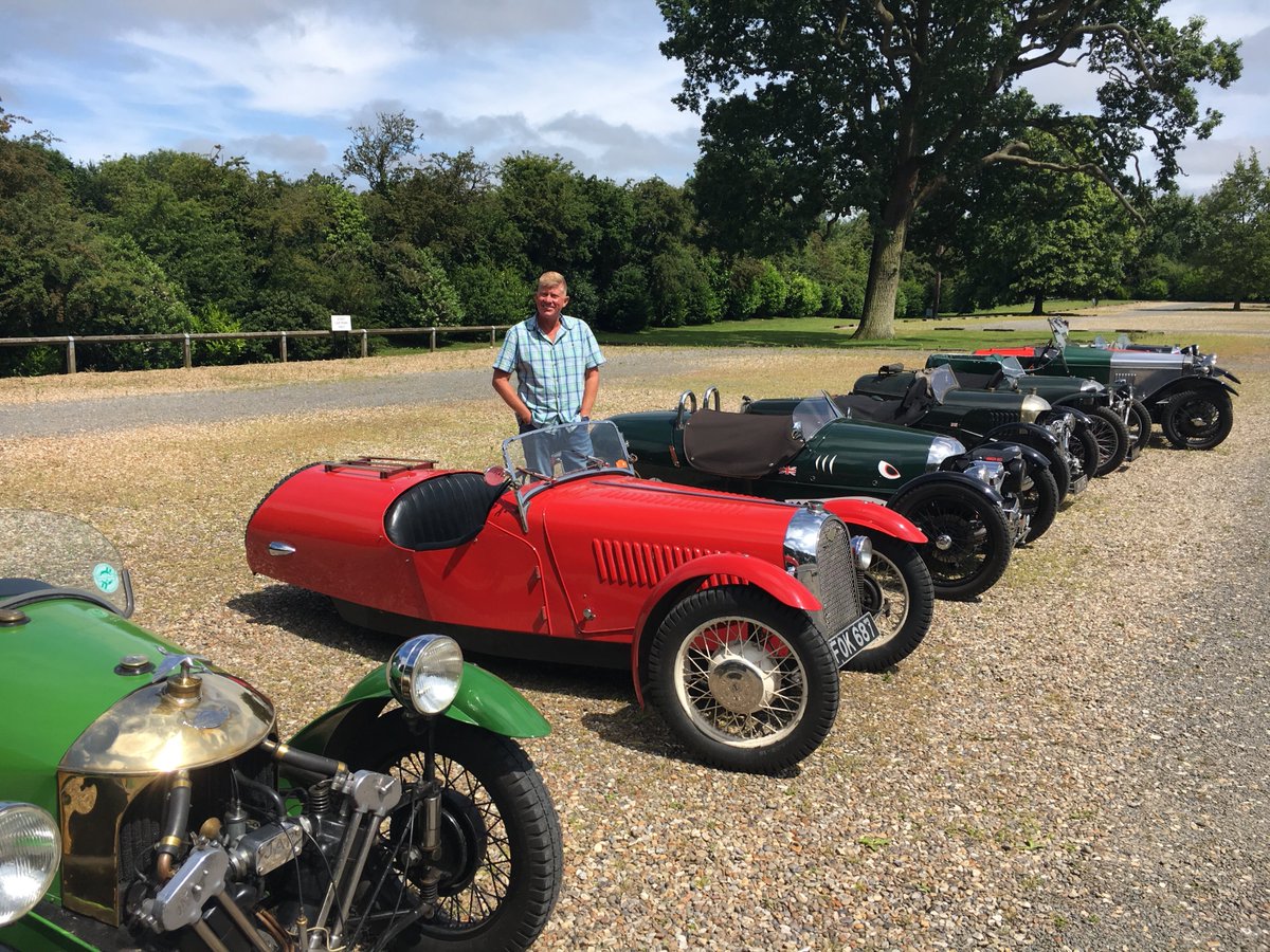 WolfeWurlitzer's tweet photo. Nice to see the #Morgan Three Wheeler Club @Thursford today. Fabulous sunshine and fabulous cars! #classiccars #classicsdriven #threewheeler #cars #enthusiats #Thursford #robertwolfe https://t.co/XZ9o75xHjL