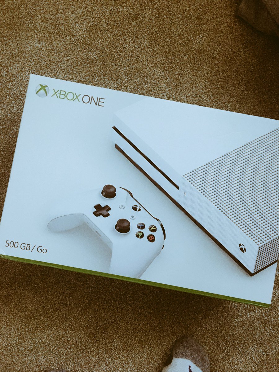 THrillaNManilaG's tweet photo. No matter how old I get, it still feels like a little miny Christmas when opening up a new Box #4kLife https://t.co/m1d6XPKW0Z