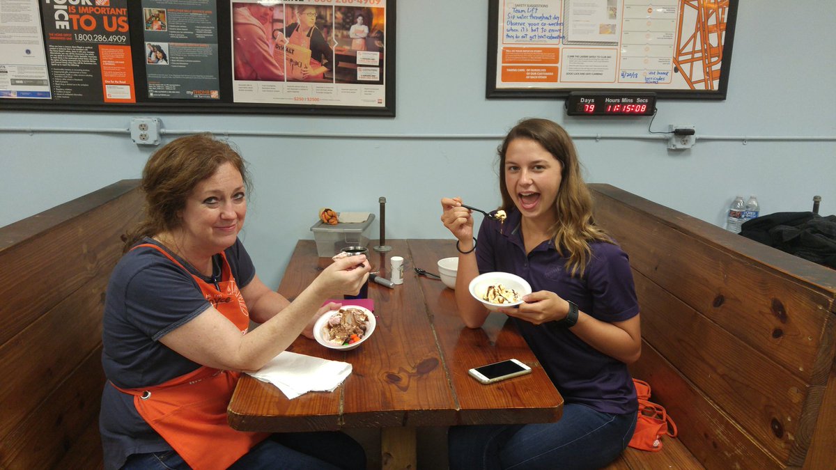 AngelaMurehead's tweet photo. Celebrating over 21,000 in RWD'S this year with  ice cream sundae's on  Saturday and a way to stay cool.@BacaDavidbaca6 https://t.co/cWDBPpbMmk