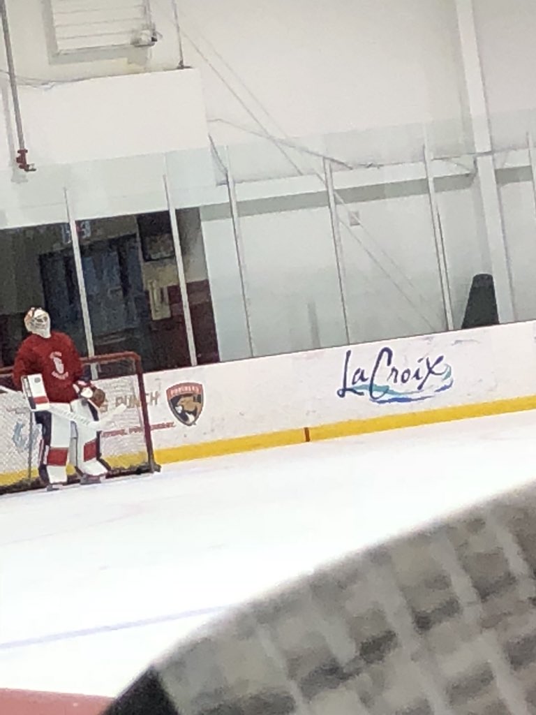 DMATBHockeyClub's tweet photo. While @MikeyMikeWeiner was busy kamikaze icing us at drop in while faking sick, @Danglez44_ finally snuck some pictures of @CStaniscia new full setup from @GilbyDesigns &amp; #Battram courtesy of the @BeerLeagueTalk @WestyAward 🏒😍🌴🚗 https://t.co/VBnSPQqsvz