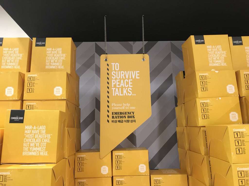 saraecook's tweet photo. AMAZING. Spotted in the dining hall at the International Media Center #summitsnacks #SingaporeSummit https://t.co/gQfFfMNrX6