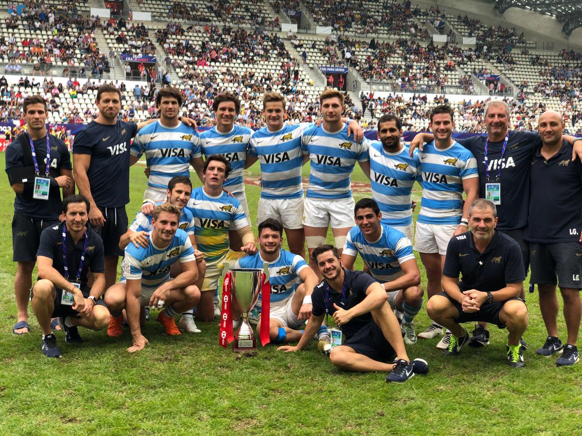 #Paris7s 
Terminar invictos en el 2do día de competencia en #Paris7s tuvo su premio!
Felicitaciones jugadores y Staff!
#JugamosTodos