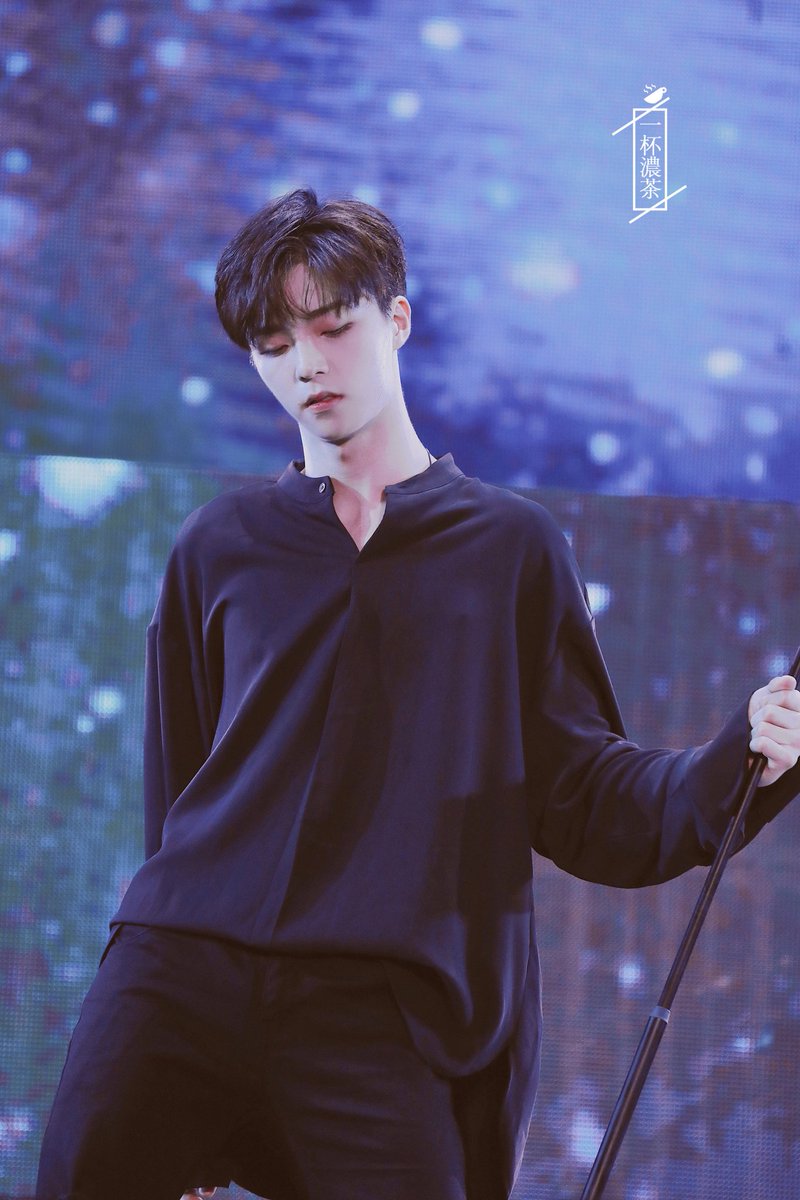ChenLinongTeam's tweet photo. 180610| #ChenLinong @  THX With Love Fan Meeting in Nanjing Day-2

Cr. nongcha_1003

#THXwithLOVEinNanjing
#ChenLinong @n30201 #NINE
#陈立农 #Ninepercent #陈立農 #百分之九少年 @NINEPERCENT_IC #百分之九 https://t.co/NdLpaR1ArP