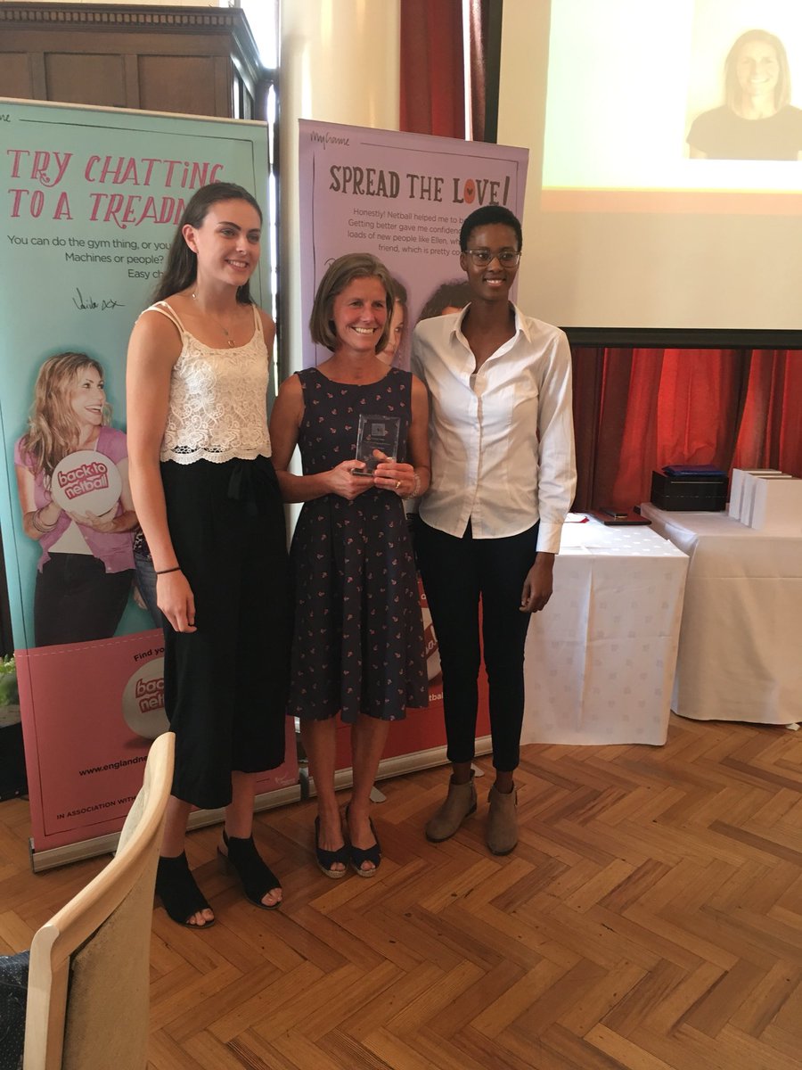 NetballCornwall's tweet photo. Chuffed to bits to see Angie Walker from @SaintsNetballSW &amp; @collegepenryn win the @NetballSW Teacher Award #SWGG2018 https://t.co/z80iWwzKLn