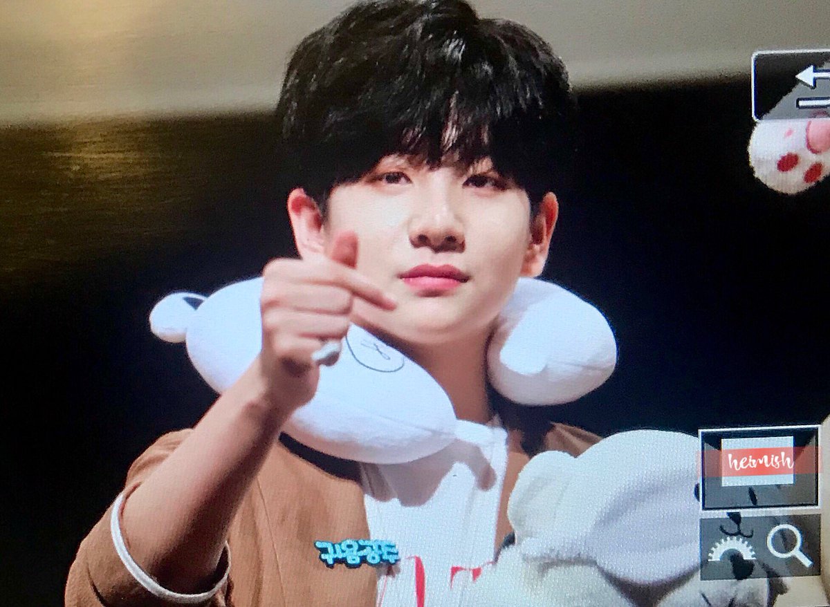 heimish_0402's tweet photo. 180610 수원 팬사인회

수고했어 ❣️❣️

#더이스트라이트 #더이라 #이우진 #우진
#TheEastLight #WooJinLee #WooJin https://t.co/p0S2VORrbC