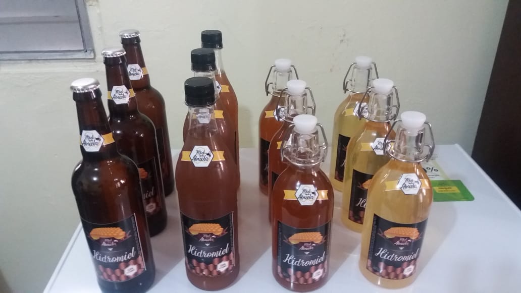 #BuenDomingo en #RepublicaDominicana La #Hidromiel lista para la #Gondola gracias Don Alberto Compres agregando valor en el marco del #PlanEstrategico Dominicana Apícola 2030 <a href="/REDLACaf/">REDLAC</a> #ProyectoFONTAGRO