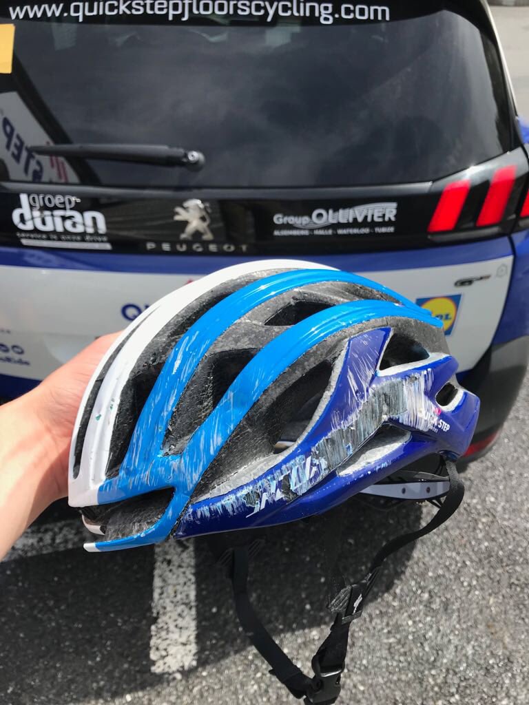 soudalquickstep's tweet photo. Doesn't matter if you're a pro or an amateur rider, wearing a helmet is paramount.
#Dauphine https://t.co/60I3Lkt5lJ