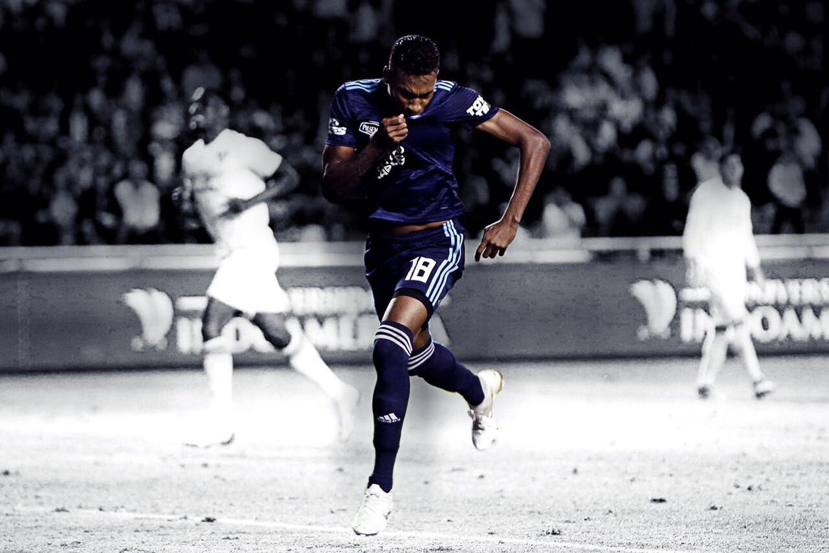 Buenos días a todos!! Que Dios los bendiga familia azul 💙