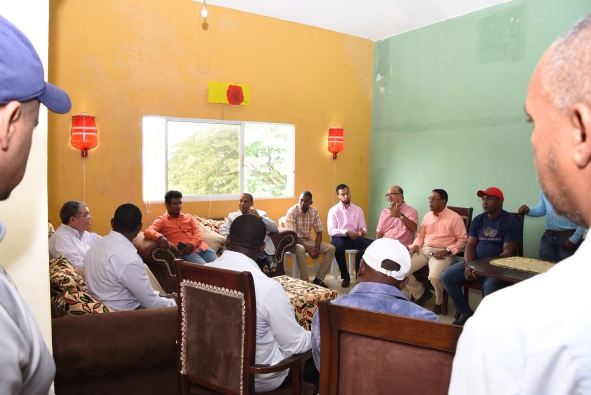 El Lic. <a href="/CarlosAmaranteB/">Carlos Amarante Baret</a> visita a los compañeros de #SDNconAmarante en el día de hoy para explicarles su propuesta de gobierno una vez llegue a la presidencia del país <a href="/AmaranteBaret/">Amarante PLD</a> .